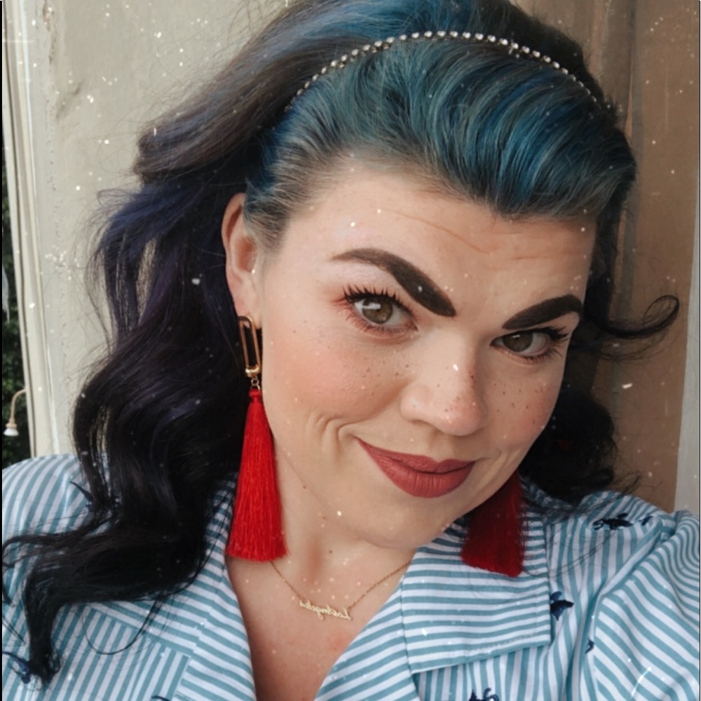 Meet your Posher, Amy